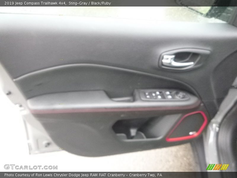 Sting-Gray / Black/Ruby 2019 Jeep Compass Trailhawk 4x4