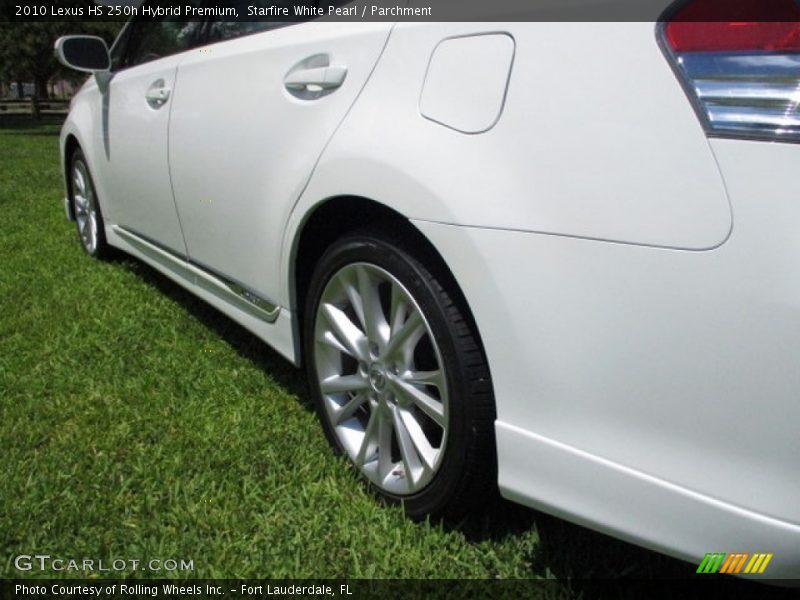 Starfire White Pearl / Parchment 2010 Lexus HS 250h Hybrid Premium