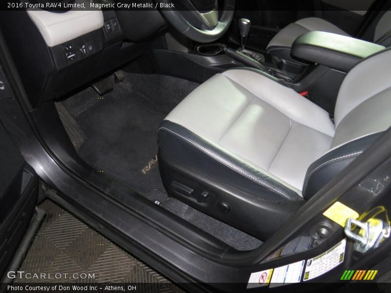 Magnetic Gray Metallic / Black 2016 Toyota RAV4 Limited