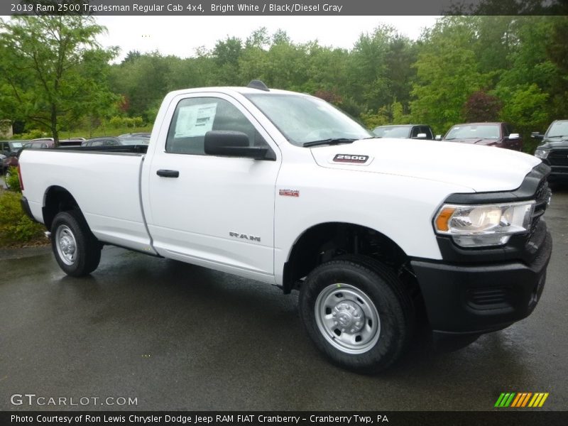 Front 3/4 View of 2019 2500 Tradesman Regular Cab 4x4