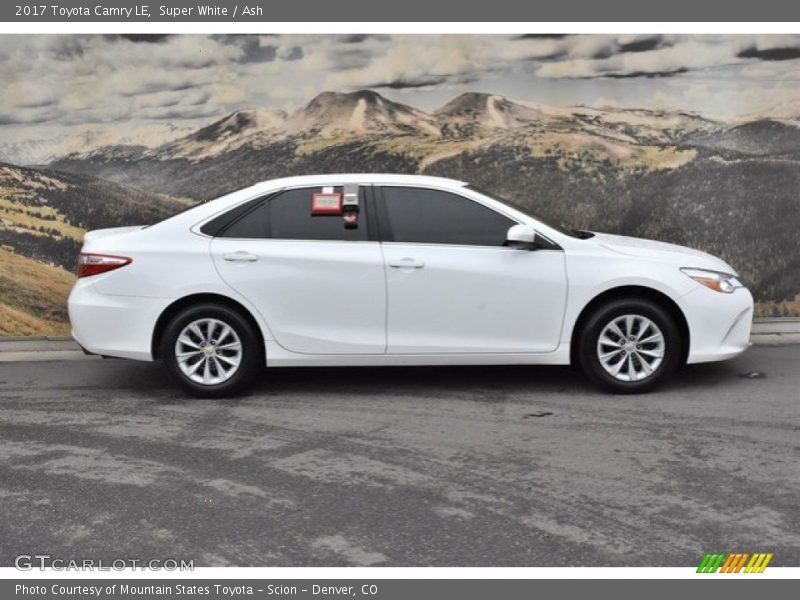 Super White / Ash 2017 Toyota Camry LE