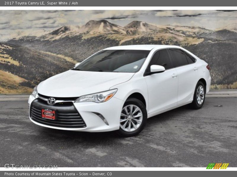 Super White / Ash 2017 Toyota Camry LE