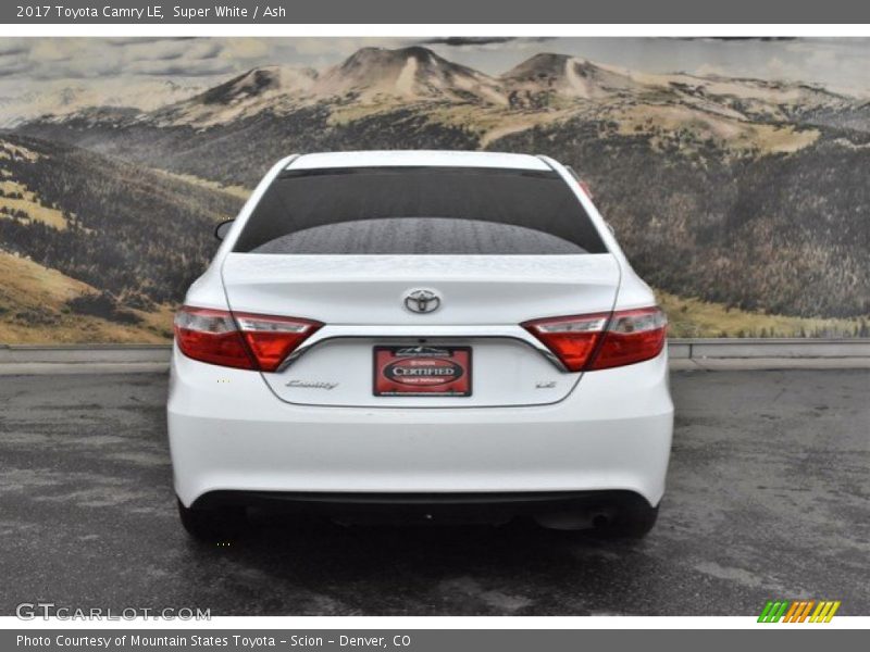 Super White / Ash 2017 Toyota Camry LE