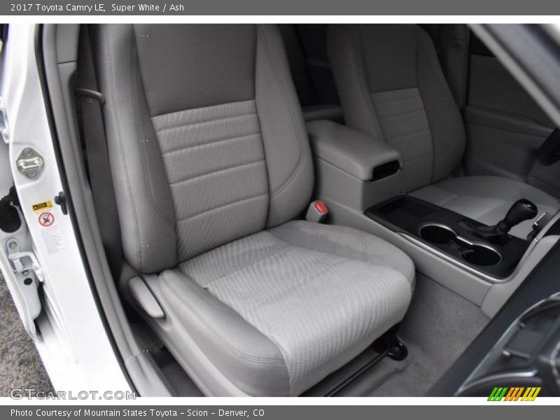 Super White / Ash 2017 Toyota Camry LE
