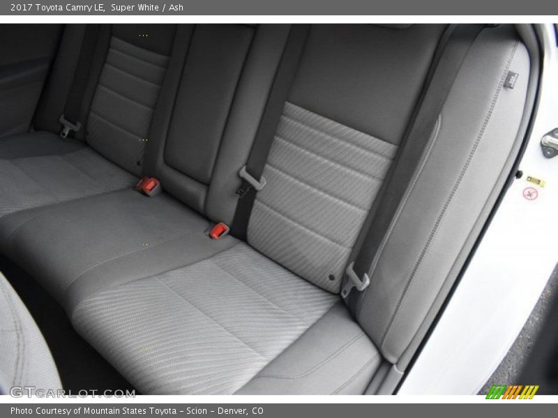 Super White / Ash 2017 Toyota Camry LE