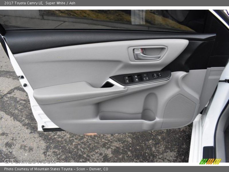 Super White / Ash 2017 Toyota Camry LE