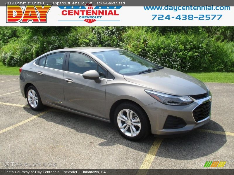 Pepperdust Metallic / Jet Black/­Galvanized 2019 Chevrolet Cruze LT
