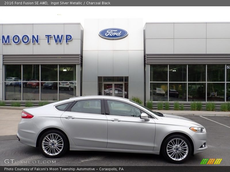 Ingot Silver Metallic / Charcoal Black 2016 Ford Fusion SE AWD
