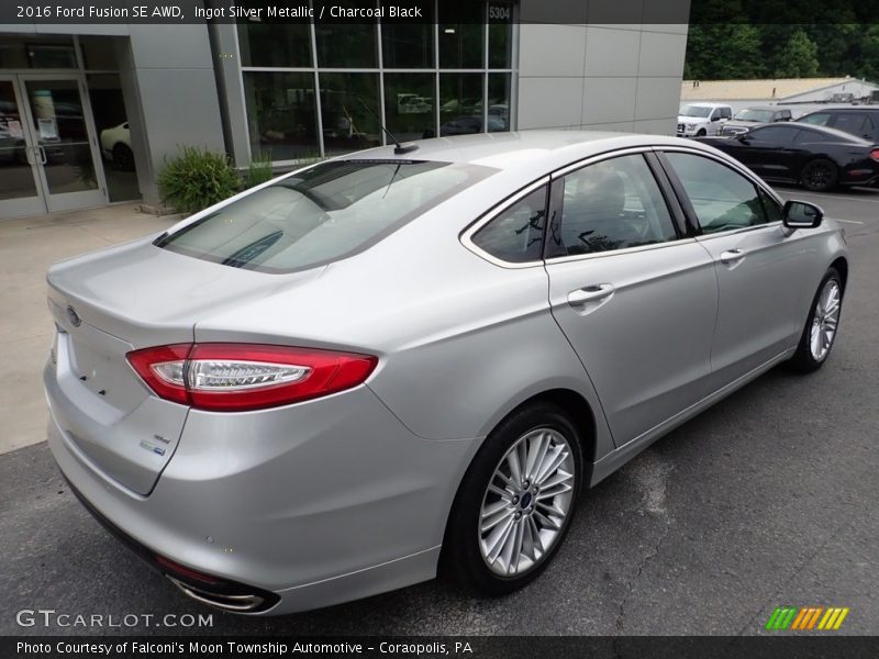 Ingot Silver Metallic / Charcoal Black 2016 Ford Fusion SE AWD