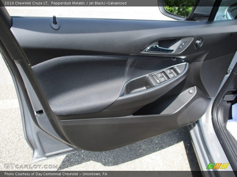 Pepperdust Metallic / Jet Black/­Galvanized 2019 Chevrolet Cruze LT