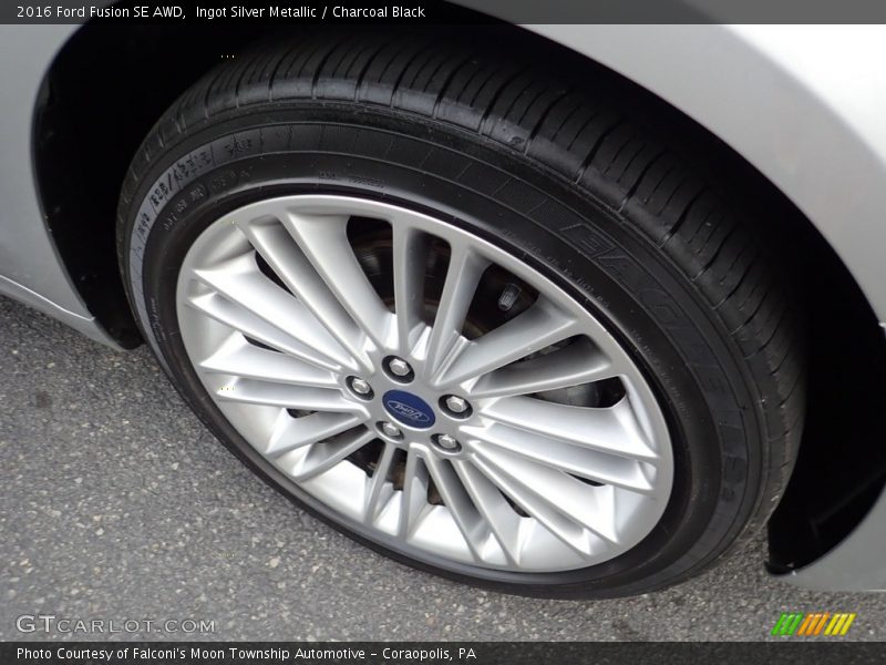Ingot Silver Metallic / Charcoal Black 2016 Ford Fusion SE AWD