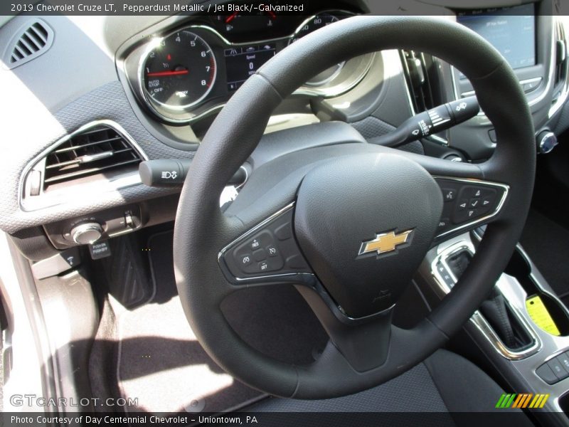 Pepperdust Metallic / Jet Black/­Galvanized 2019 Chevrolet Cruze LT