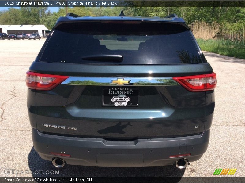 Graphite Metallic / Jet Black 2019 Chevrolet Traverse LT AWD