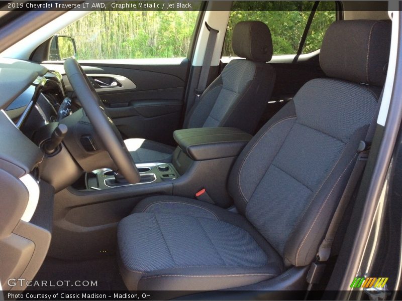Graphite Metallic / Jet Black 2019 Chevrolet Traverse LT AWD