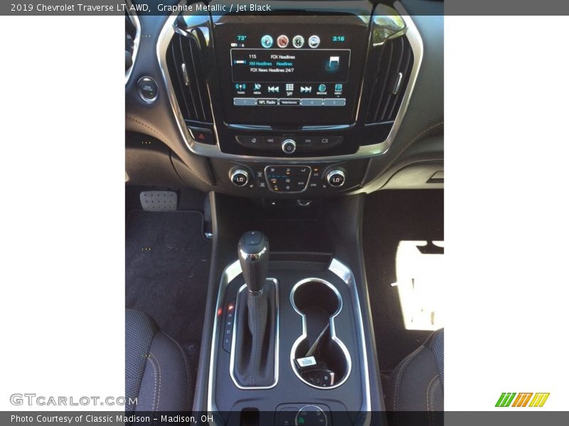 Graphite Metallic / Jet Black 2019 Chevrolet Traverse LT AWD