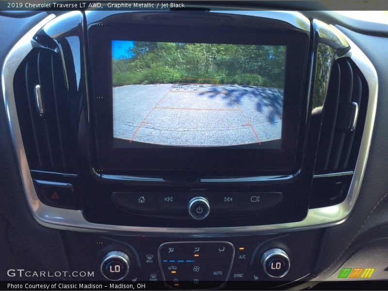 Graphite Metallic / Jet Black 2019 Chevrolet Traverse LT AWD