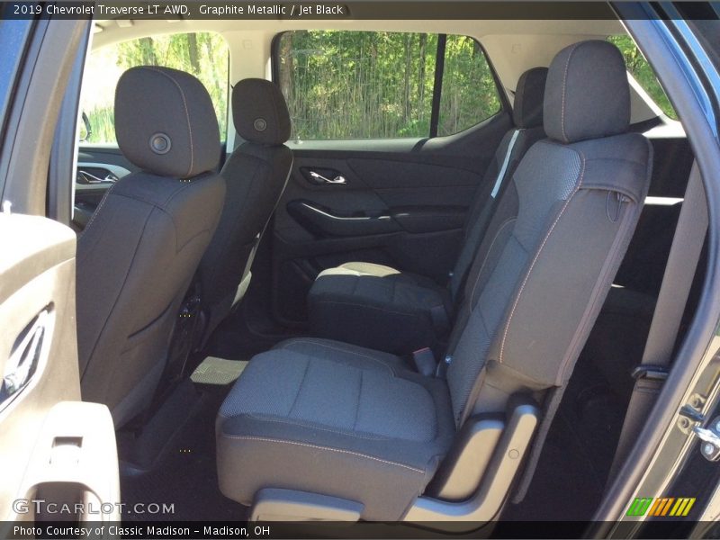 Graphite Metallic / Jet Black 2019 Chevrolet Traverse LT AWD