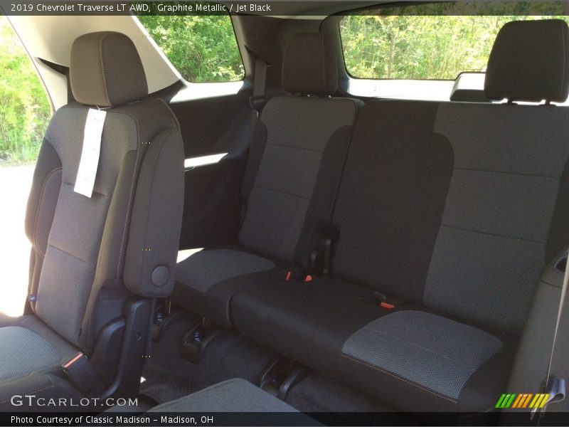 Graphite Metallic / Jet Black 2019 Chevrolet Traverse LT AWD