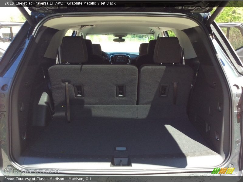 Graphite Metallic / Jet Black 2019 Chevrolet Traverse LT AWD