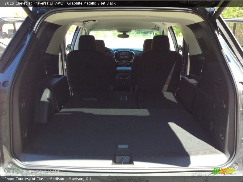 Graphite Metallic / Jet Black 2019 Chevrolet Traverse LT AWD