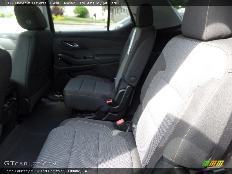 Mosaic Black Metallic / Jet Black 2019 Chevrolet Traverse LT AWD