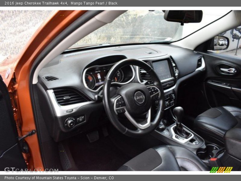 Mango Tango Pearl / Black 2016 Jeep Cherokee Trailhawk 4x4