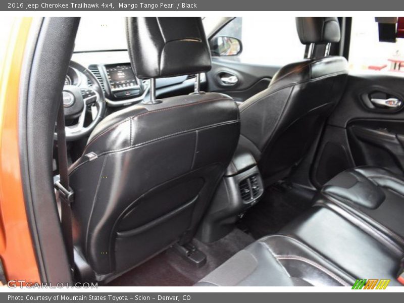 Mango Tango Pearl / Black 2016 Jeep Cherokee Trailhawk 4x4