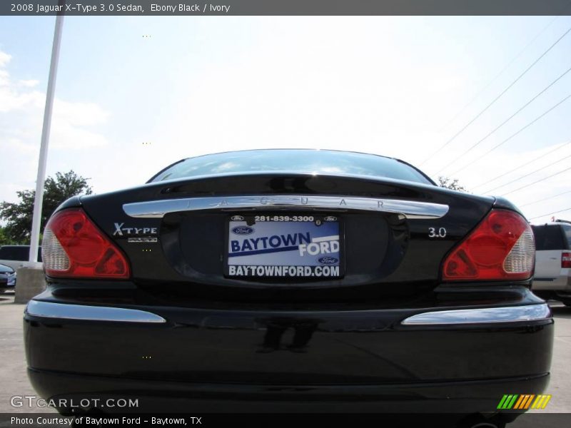 Ebony Black / Ivory 2008 Jaguar X-Type 3.0 Sedan