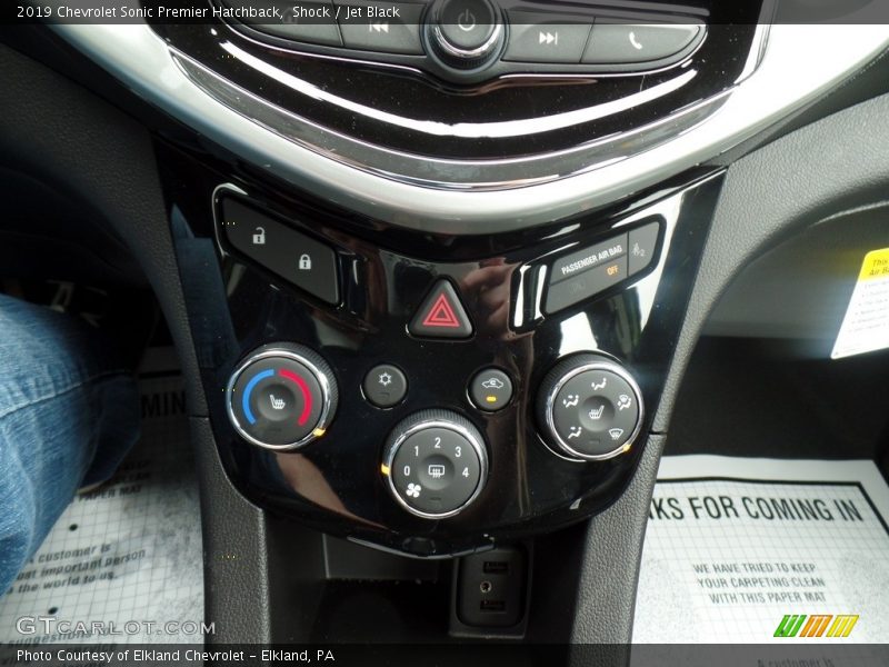Shock / Jet Black 2019 Chevrolet Sonic Premier Hatchback
