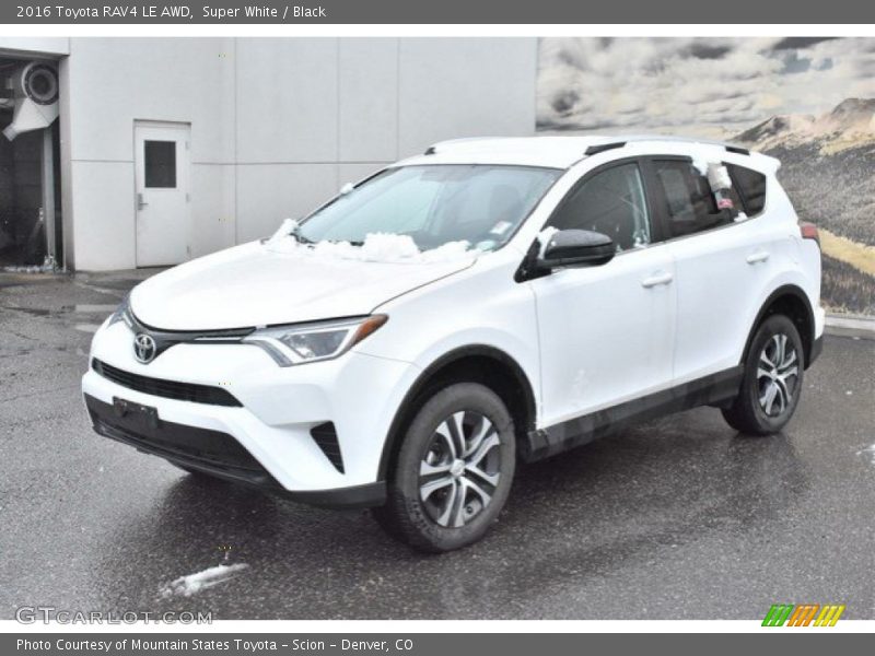Super White / Black 2016 Toyota RAV4 LE AWD