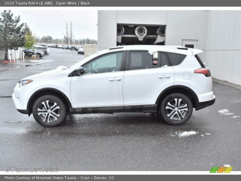 Super White / Black 2016 Toyota RAV4 LE AWD