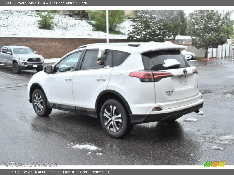 Super White / Black 2016 Toyota RAV4 LE AWD