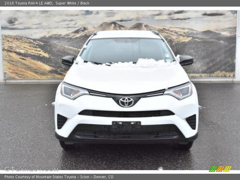 Super White / Black 2016 Toyota RAV4 LE AWD