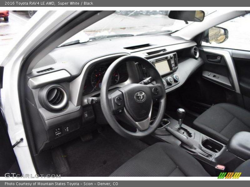 Super White / Black 2016 Toyota RAV4 LE AWD