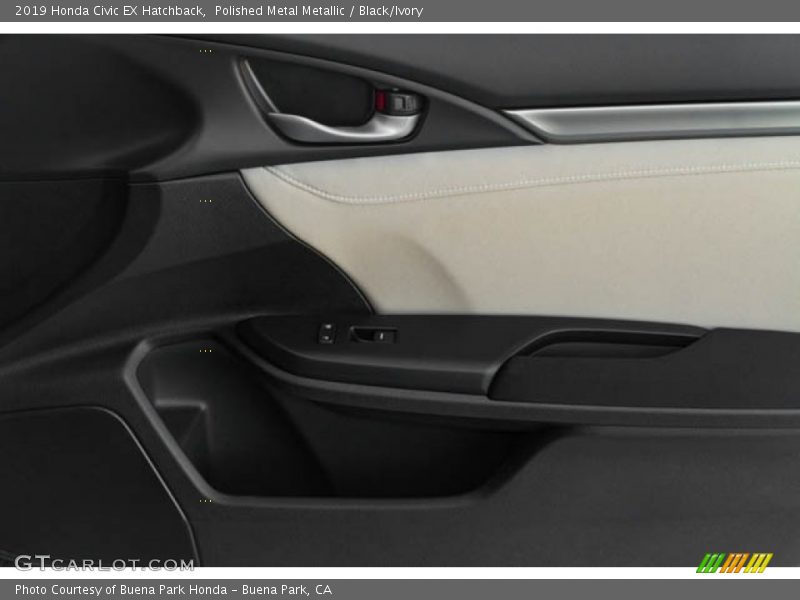 Polished Metal Metallic / Black/Ivory 2019 Honda Civic EX Hatchback