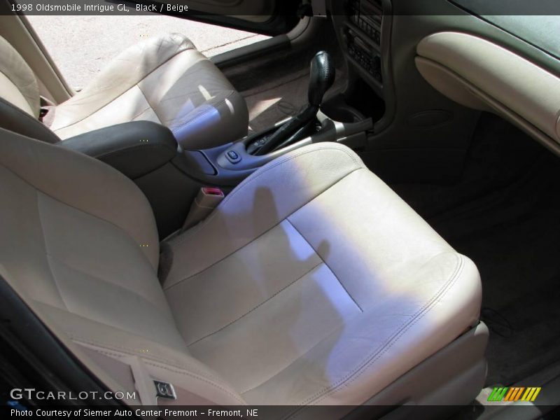 Black / Beige 1998 Oldsmobile Intrigue GL