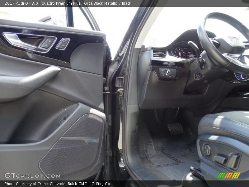 Orca Black Metallic / Black 2017 Audi Q7 3.0T quattro Premium Plus