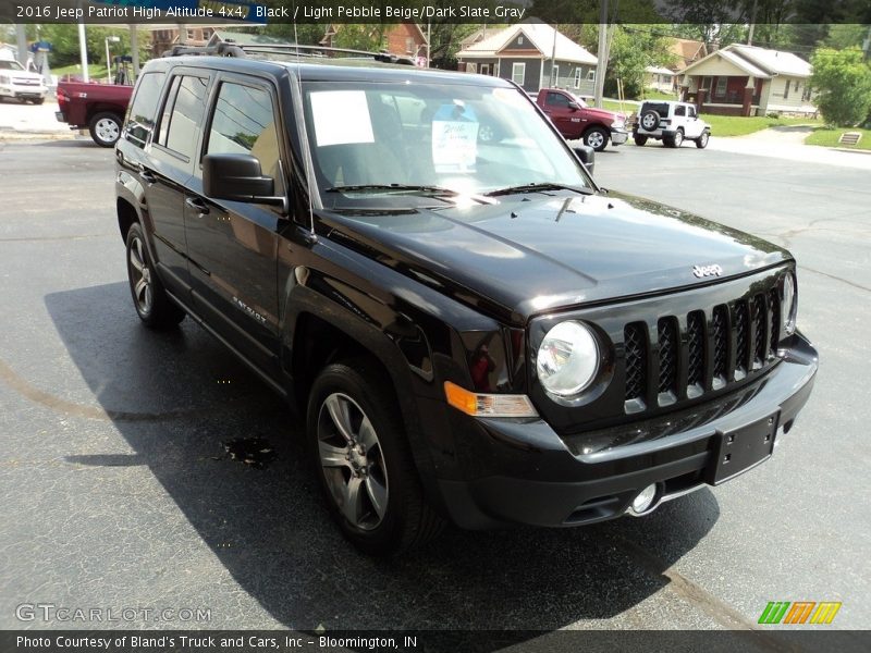 Black / Light Pebble Beige/Dark Slate Gray 2016 Jeep Patriot High Altitude 4x4