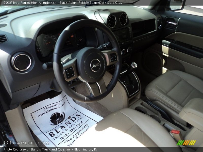 Black / Light Pebble Beige/Dark Slate Gray 2016 Jeep Patriot High Altitude 4x4