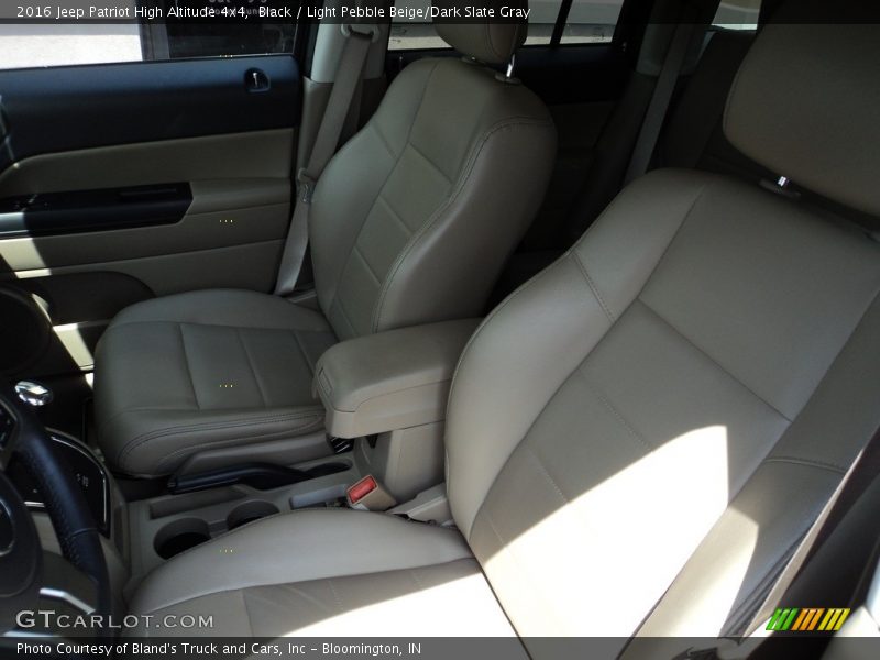 Black / Light Pebble Beige/Dark Slate Gray 2016 Jeep Patriot High Altitude 4x4