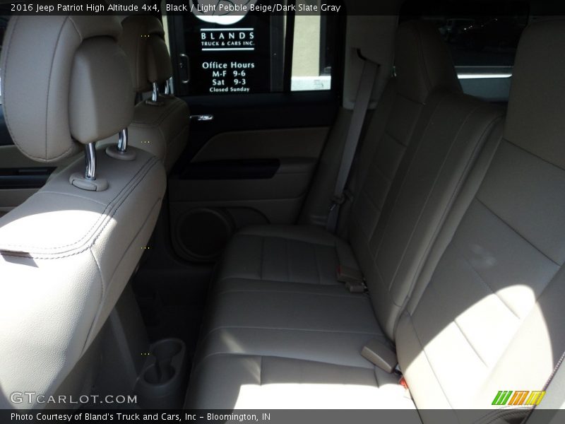 Black / Light Pebble Beige/Dark Slate Gray 2016 Jeep Patriot High Altitude 4x4