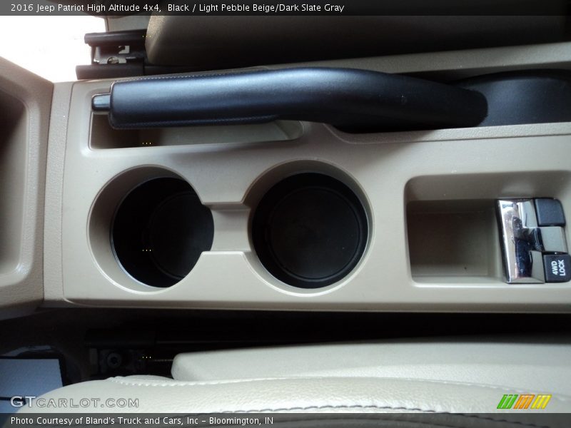 Black / Light Pebble Beige/Dark Slate Gray 2016 Jeep Patriot High Altitude 4x4
