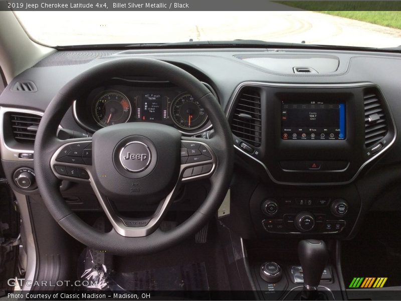 Billet Silver Metallic / Black 2019 Jeep Cherokee Latitude 4x4