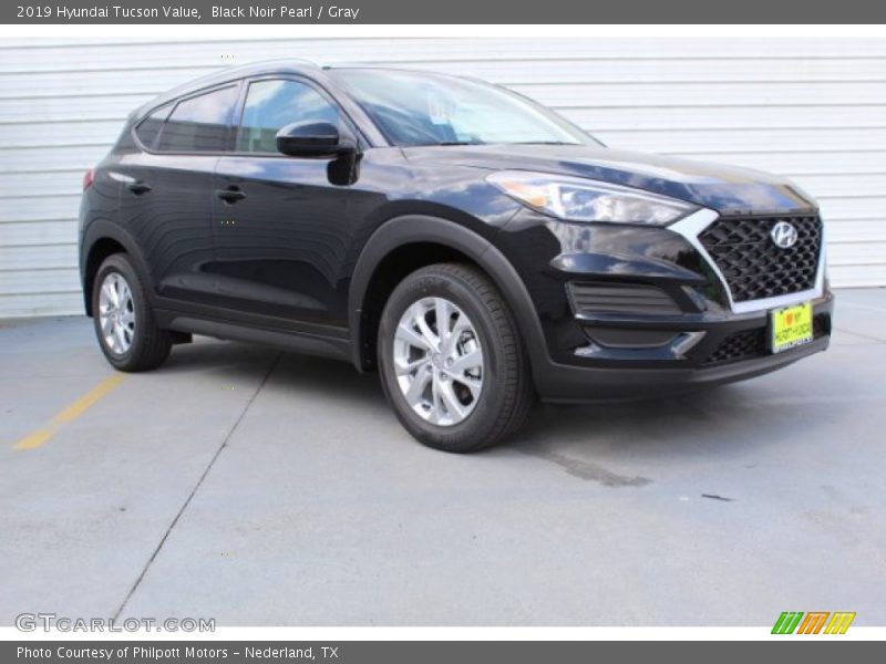 Black Noir Pearl / Gray 2019 Hyundai Tucson Value