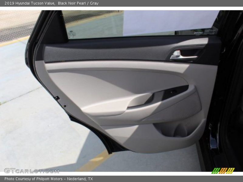 Black Noir Pearl / Gray 2019 Hyundai Tucson Value