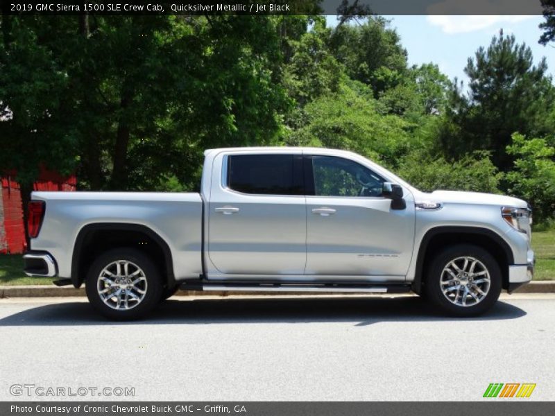 Quicksilver Metallic / Jet Black 2019 GMC Sierra 1500 SLE Crew Cab