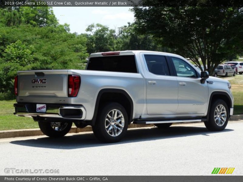 Quicksilver Metallic / Jet Black 2019 GMC Sierra 1500 SLE Crew Cab