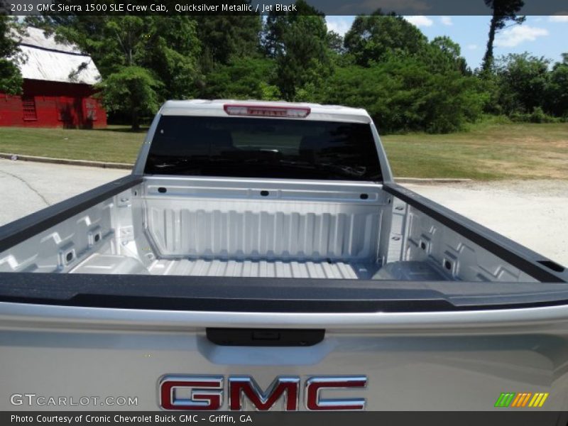 Quicksilver Metallic / Jet Black 2019 GMC Sierra 1500 SLE Crew Cab