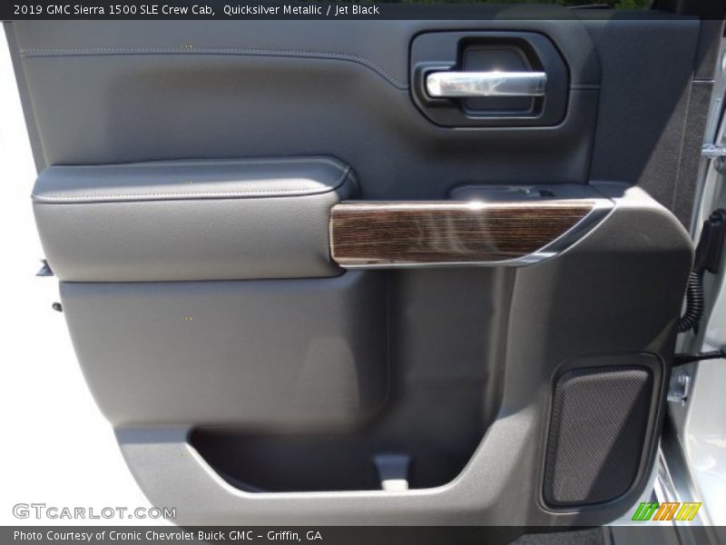 Quicksilver Metallic / Jet Black 2019 GMC Sierra 1500 SLE Crew Cab