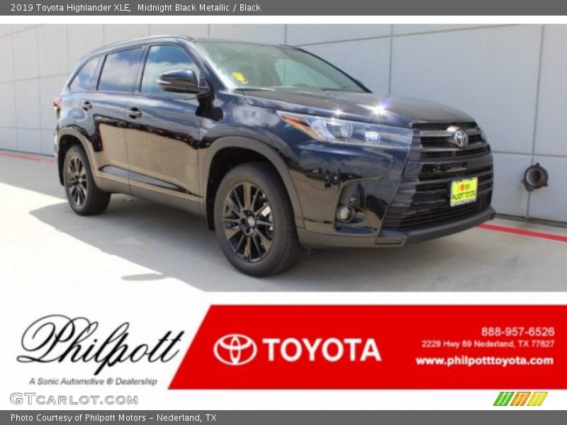 Midnight Black Metallic / Black 2019 Toyota Highlander XLE